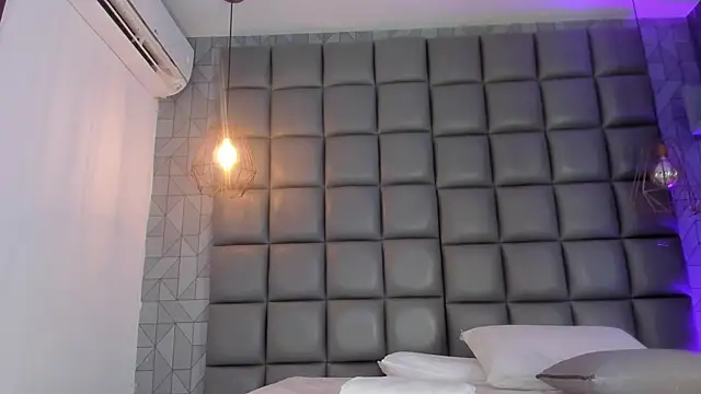 Snapshot of dannavelvet chatting on November 26, 2025, 12:50 pm dannavelvet online show from November 26, 2025, 12:50 pm