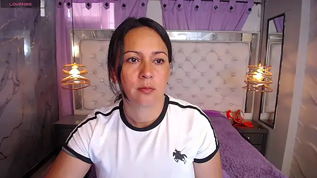 Melissa-roberts online show from November 18, 2025, 8:24 pm