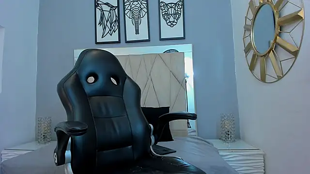 Snapshot of adams_bobby chatting on December 22, 2025, 11:40 am adams bobby online show from December 22, 2025, 11:40 am