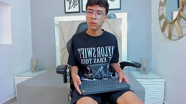 Snapshot of adams_bobby chatting on January 11, 2026, 11:26 am adams bobby online show from January 11, 2026, 11:26 am