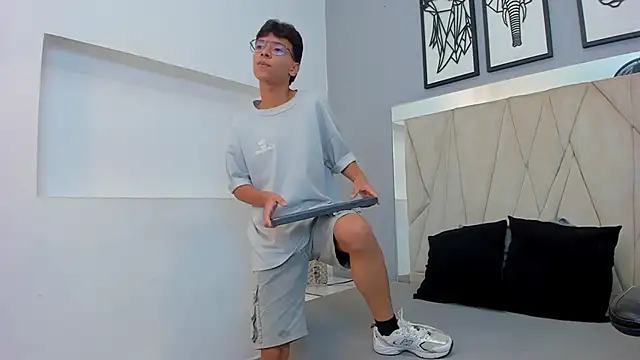 Snapshot of adams_bobby chatting on January 14, 2026, 11:27 am adams bobby online show from January 14, 2026, 11:27 am