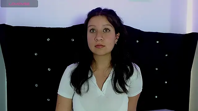 Chloe-love  online show from October 27, 2025, 2:54 pm