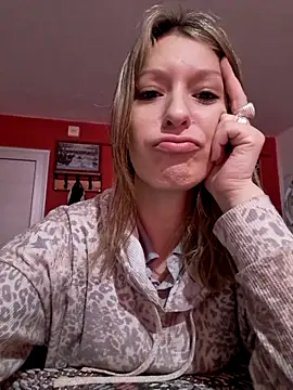 Snapshot of Katyfoxie chatting on October 28, 2025, 11:25 am Katyfoxie online show from October 28, 2025, 11:25 am