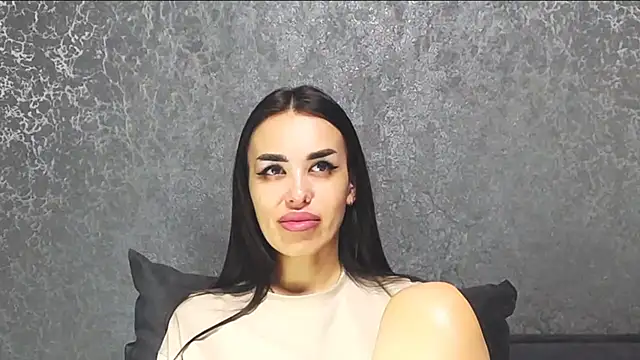 velvetveyraX online show from April 14, 2026, 3:40 pm