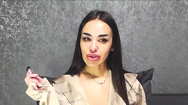 velvetveyraX online show from April 16, 2026, 1:23 pm