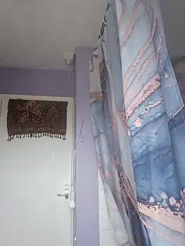 Snapshot of BubblesLovexox chatting on November 16, 2025, 1:39 pm BubblesLovexox online show from November 16, 2025, 1:39 pm