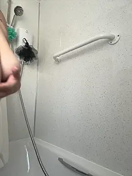 BubblesLovexox online show from March 9, 2026, 3:27 pm