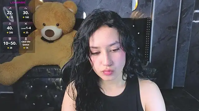 Snapshot of Aleja05_b chatting on December 18, 2025, 7:42 pm Aleja05 b online show from December 18, 2025, 7:42 pm