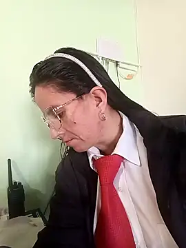 Snapshot of Valentina--1 chatting on November 13, 2025, 11:53 am Valentina--1 online show from November 13, 2025, 11:53 am