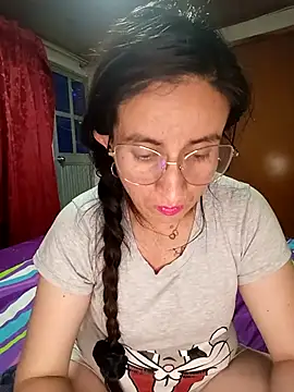 Snapshot of Valentina--1 chatting on November 16, 2025, 1:22 am Valentina--1 online show from November 16, 2025, 1:22 am