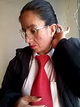 Snapshot of Valentina--1 chatting on November 26, 2025, 2:07 pm Valentina--1 online show from November 26, 2025, 2:07 pm