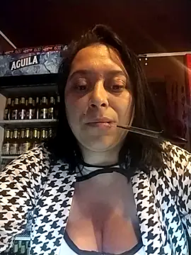 Snapshot of Caroline-17 chatting on December 13, 2025, 11:54 pm Caroline-17 online show from December 13, 2025, 11:54 pm