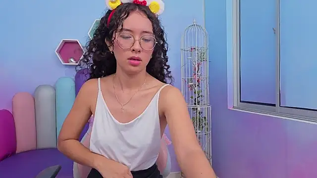 Sasha-Monroe online show from December 15, 2025, 11:53 pm