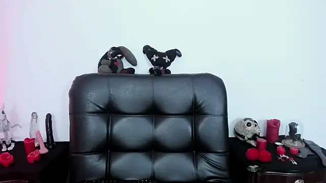 Yueeclipsa online show from December 5, 2025, 4:54 am