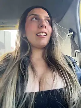 Snapshot of sarah_honey__ chatting on November 8, 2025, 2:28 pm sarah honey online show from November 8, 2025, 2:28 pm