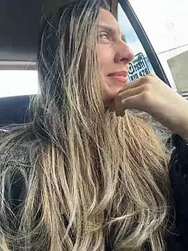 Snapshot of sarah_honey__ chatting on November 10, 2025, 2:49 pm sarah honey online show from November 10, 2025, 2:49 pm