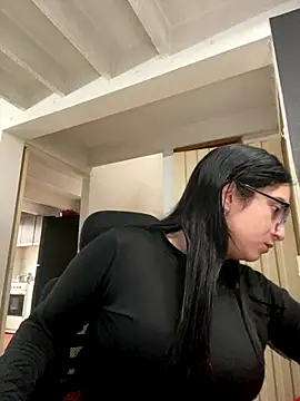 Kloe Novoa online show from December 20, 2025, 12:56 pm