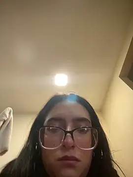 Kloe Novoa online show from March 14, 2026, 1:38 pm