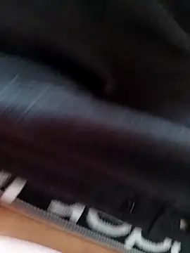 Snapshot of Andres__00 chatting on April 5, 2026, 3:31 pm Andres 00 online show from April 5, 2026, 3:31 pm