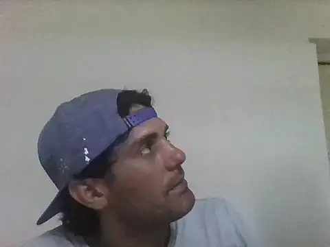 Snapshot of Capriflow chatting on December 15, 2025, 2:05 am Capriflow online show from December 15, 2025, 2:05 am