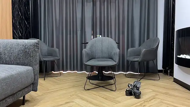 Snapshot of lilit-xxx chatting on June 10, 2026, 5:34 pm lilit-xxx online show from June 10, 2026, 5:34 pm