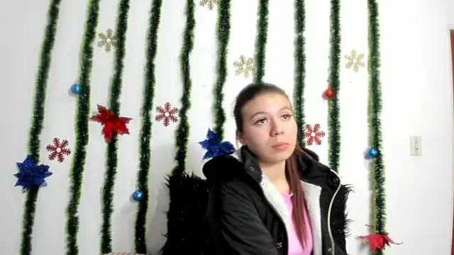 Vanessa Martinz online show from December 1, 2025, 12:10 pm