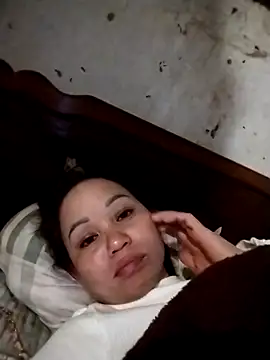 Gwen-n online show from November 20, 2025, 5:12 pm