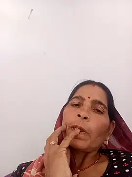 Indiangueen online show from November 13, 2025, 9:08 am