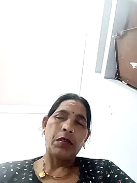 Indiangueen online show from November 15, 2025, 3:52 pm