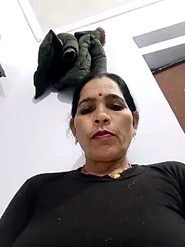 Indiangueen online show from November 24, 2025, 9:03 pm