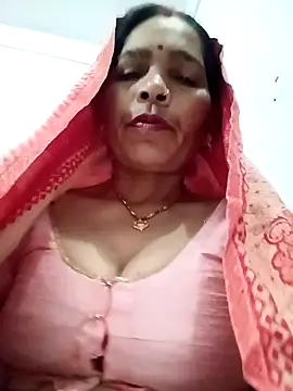 Indiangueen online show from December 2, 2025, 11:45 pm