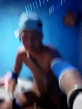 Snapshot of Ojitosbrrr chatting on November 21, 2025, 2:54 am Ojitosbrrr online show from November 21, 2025, 2:54 am