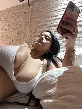 amellita-33 online show from March 13, 2026, 1:12 am