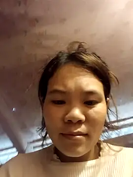 Snapshot of Bany_x chatting on November 18, 2025, 5:45 am Bany x online show from November 18, 2025, 5:45 am