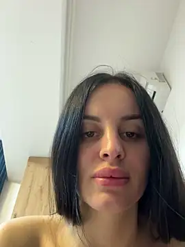 Snapshot of Alexiaaa121 chatting on December 15, 2025, 2:10 pm Alexiaaa121 online show from December 15, 2025, 2:10 pm