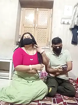 Snapshot of Best_couple2001 chatting on December 3, 2025, 2:30 am Best couple2001 online show from December 3, 2025, 2:30 am