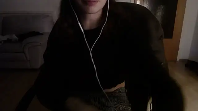 Snapshot of bellefleurrr chatting on November 11, 2025, 11:05 pm bellefleurrr online show from November 11, 2025, 11:05 pm