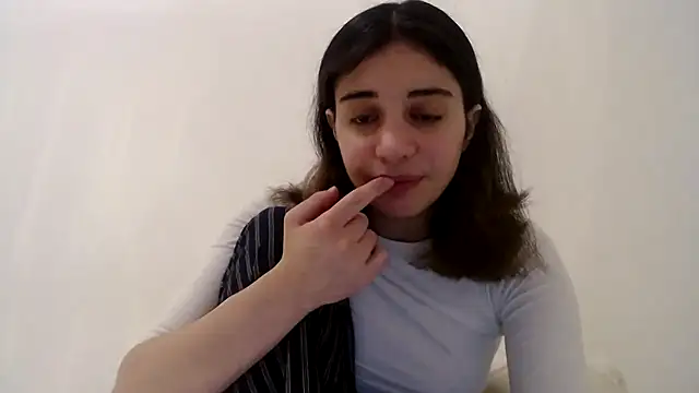 Snapshot of bellefleurrr chatting on November 26, 2025, 9:05 pm bellefleurrr online show from November 26, 2025, 9:05 pm