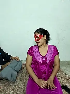 Heena-143 online show from March 8, 2026, 1:37 pm