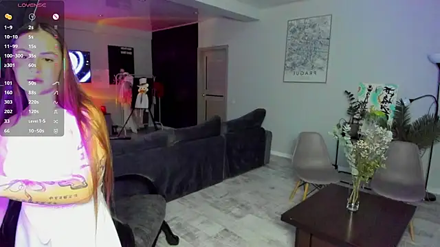 Snapshot of Cleojuice chatting on November 5, 2025, 2:06 pm Cleojuice online show from November 5, 2025, 2:06 pm