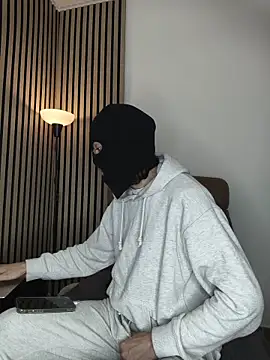 findomhot online show from December 19, 2025, 6:48 pm