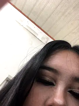 CatherineBaby online show from October 26, 2025, 11:16 am