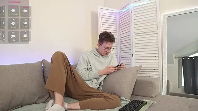 Teddy Parker online show from November 7, 2025, 8:14 am