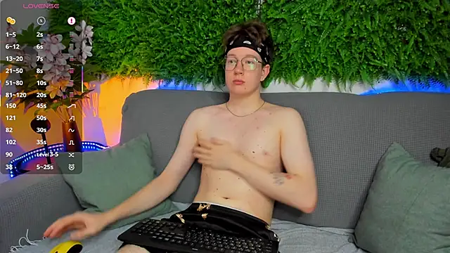 Teddy Parker online show from December 15, 2025, 12:20 pm