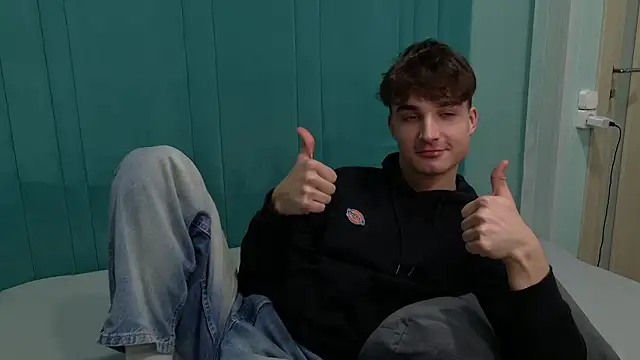 Snapshot of Richard_steele_hot chatting on December 1, 2025, 4:01 pm Richard steele hot online show from December 1, 2025, 4:01 pm