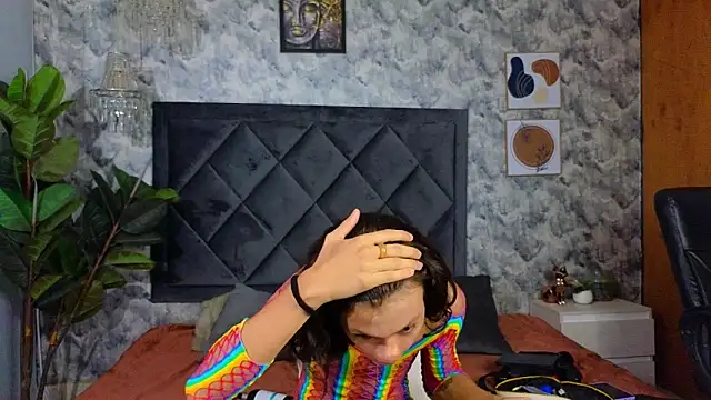 Indi rave online show from November 11, 2025, 1:11 pm