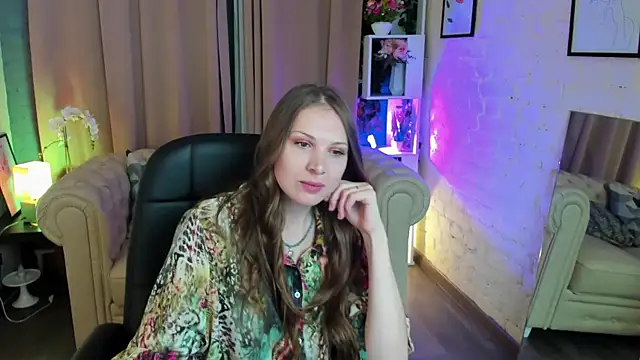 Alma Diaz online show from October 28, 2025, 5:44 am