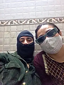 Snapshot of Nisha-Live-Couple chatting on October 26, 2025, 9:31 pm Nisha-Live-Couple online show from October 26, 2025, 9:31 pm