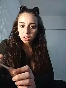 gigi333regi online show from June 2, 2026, 11:23 am