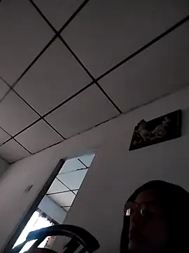 Giselle Max online show from December 5, 2025, 12:58 pm